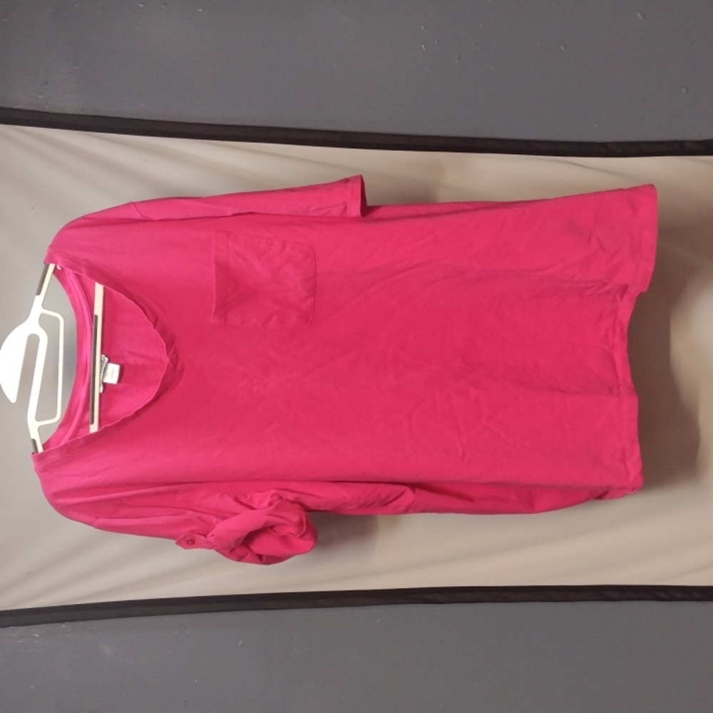 Magenta stretchy tee